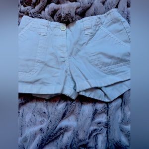 Manhattan chino -  white Jean shorts ( size 4) women’s
